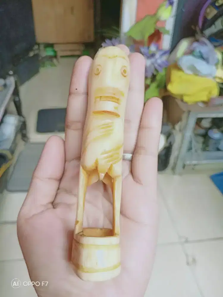 Ageman BAJANG Bahan Tulang