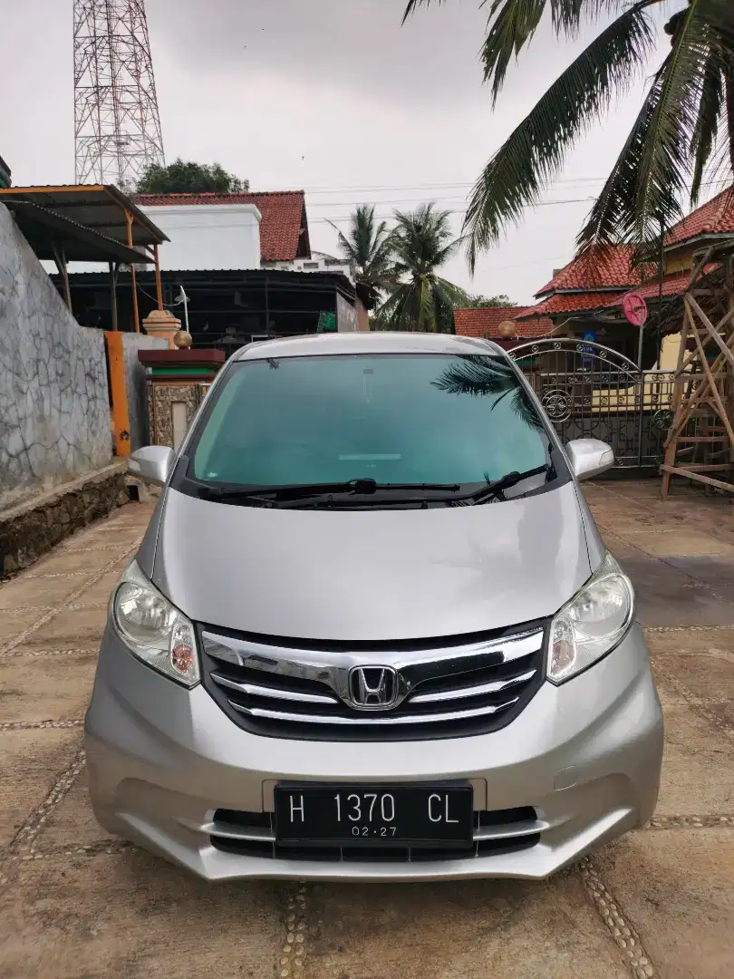 Honda Freed Psd 2012