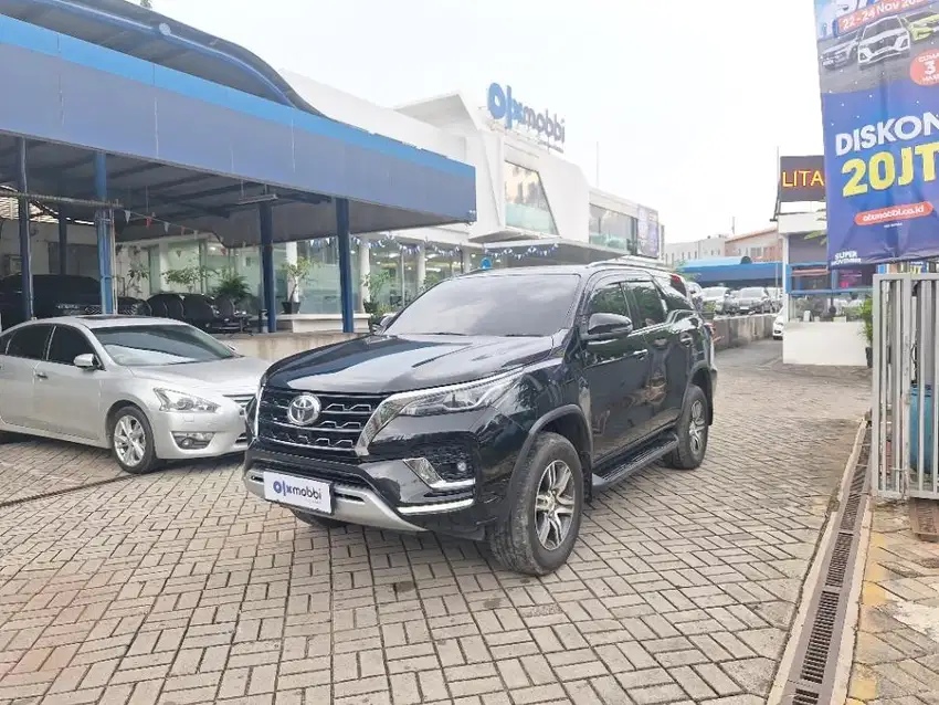 Toyota Fortuner 2.4 G 4X2 DSL Solar-AT 2022 Hitam