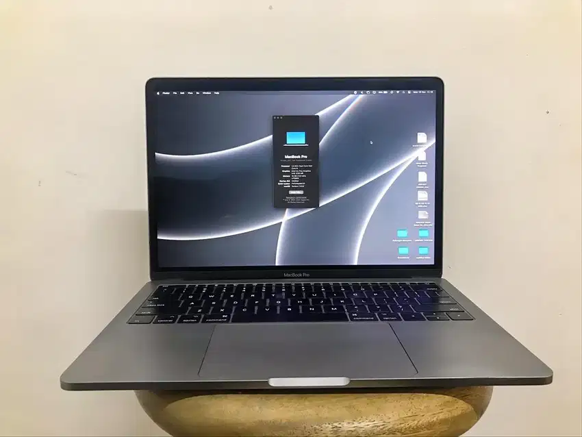 Macbook Pro 2017 16/256