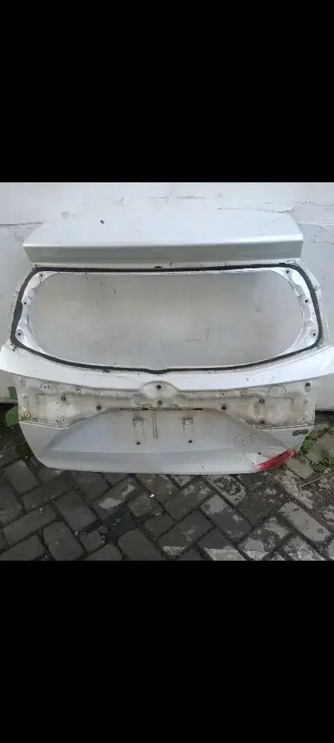 Pintu belakang Toyota Veloz Tipe GT