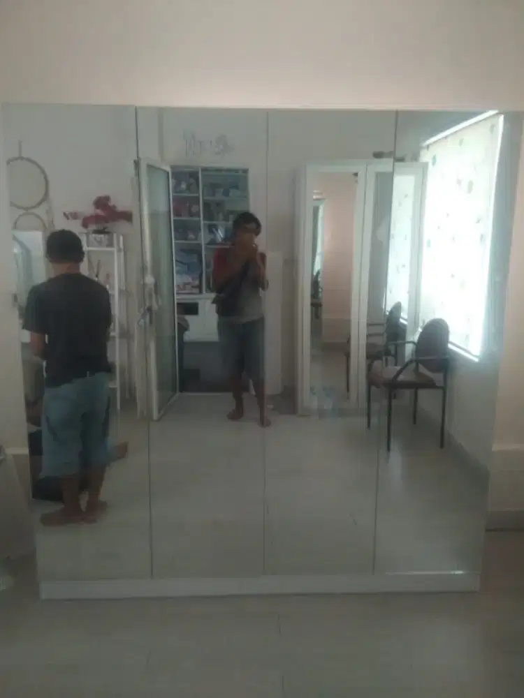 Ready Stock. Lemari Pakaian Pintu 4 Swing Dorr Full Cermin Bisa COD