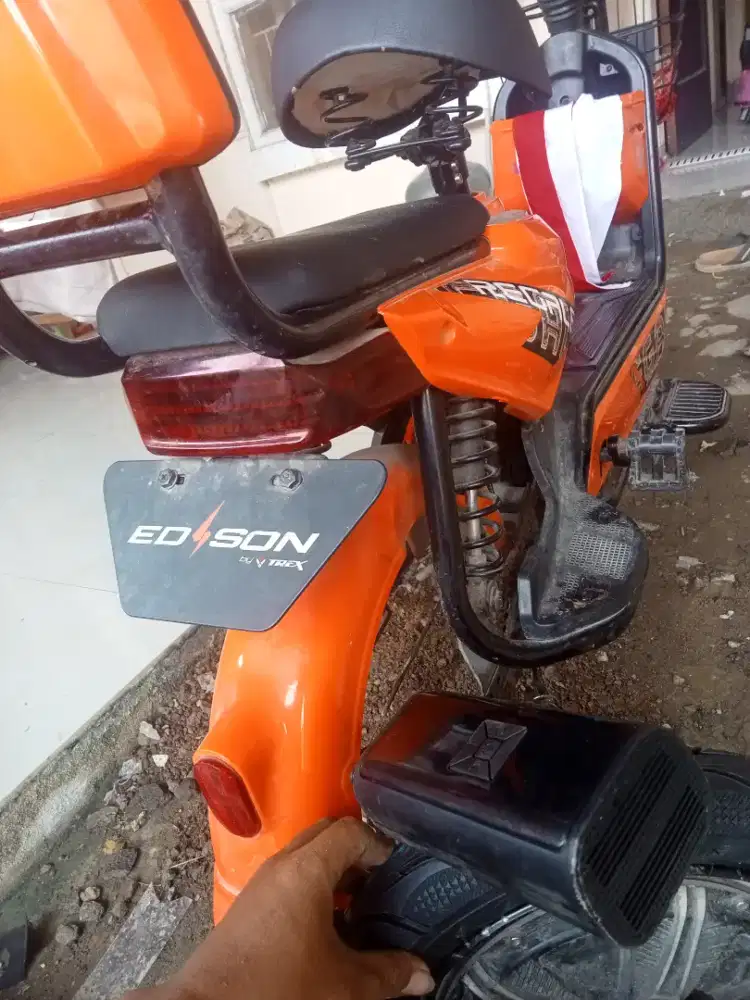 TERIMA SERVICE SEPEDA DAN MOTOR LISTRIK