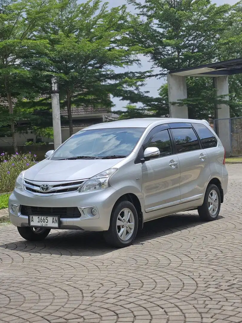 Avanza G MT 2013 like new