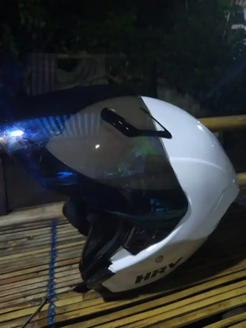 Helm HRV putih item