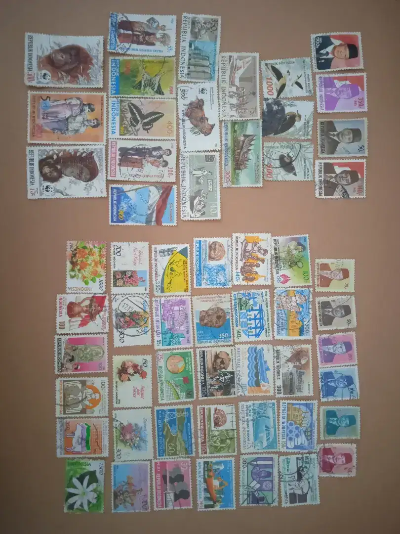 Perangko Indonesia Lama Jadul Borongan 1 Albun 187pcs