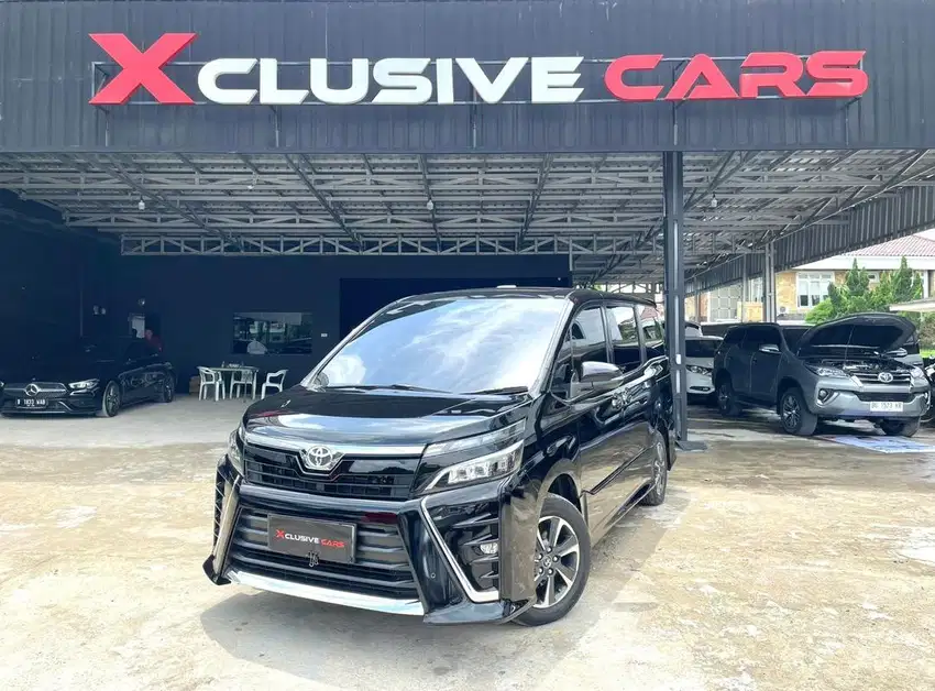 ( DP 14jt ) Toyota Voxy 2.0 2018 Automatic, Km50rb, Vipcars
