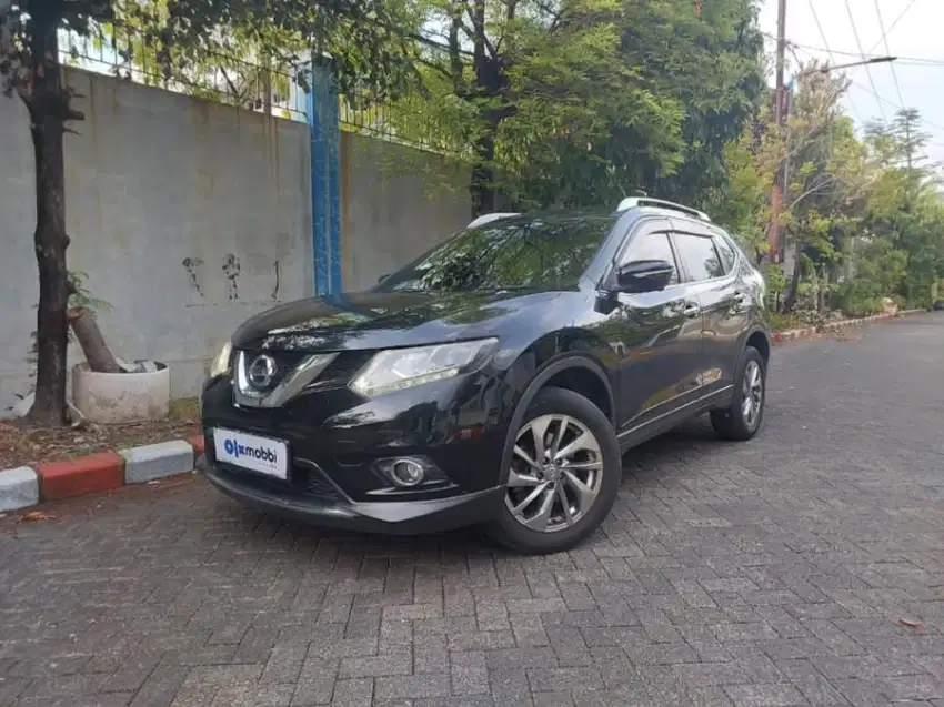 DP RINGAN Nissan X-Trail 2.5 ST Bensin-AT 2015 Hitam LWR