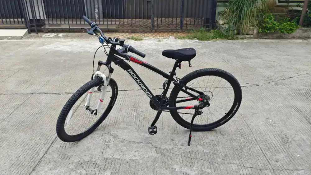 Sepeda Rockrider ST100 Sport Trail
