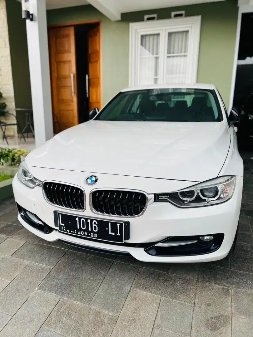 Jual Cepat BMW F30 320i low KM