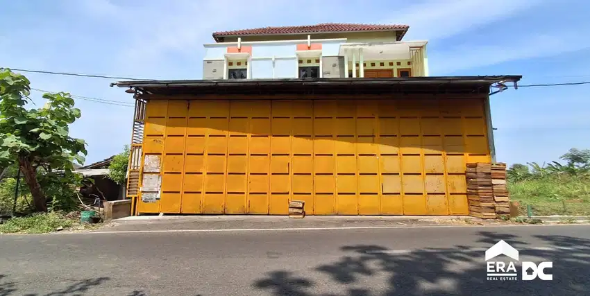 Rumah Usaha Bagus Pinggir Jalan Kemang Karangbener Bae Kudus