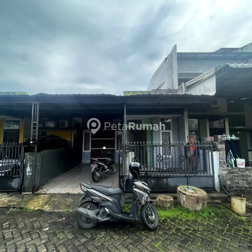 DIJUAL RUMAH JALAN KARYA WISATA KOMPLEK J CITY (Indra)