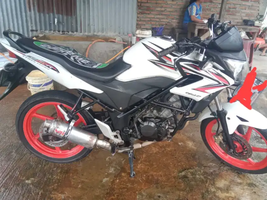 Sepeda motor CB 150R