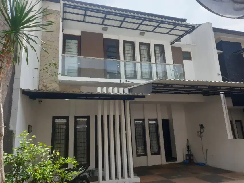 Disewakan rumah 2 lt baru renovasi di cluster Jl Kebagusan Raya JakSel