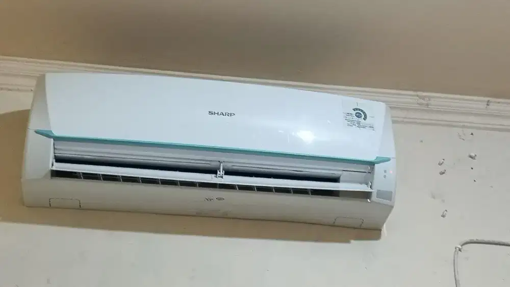 Dijual AC Sharp 1/2 PK