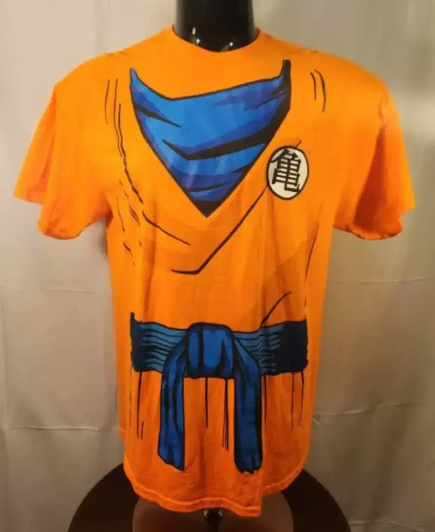 Uniqlo baju / t-shirt dragon ball