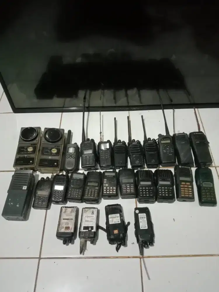 RADIO HT RIG SSB GPS DIBELI CARI BARANG