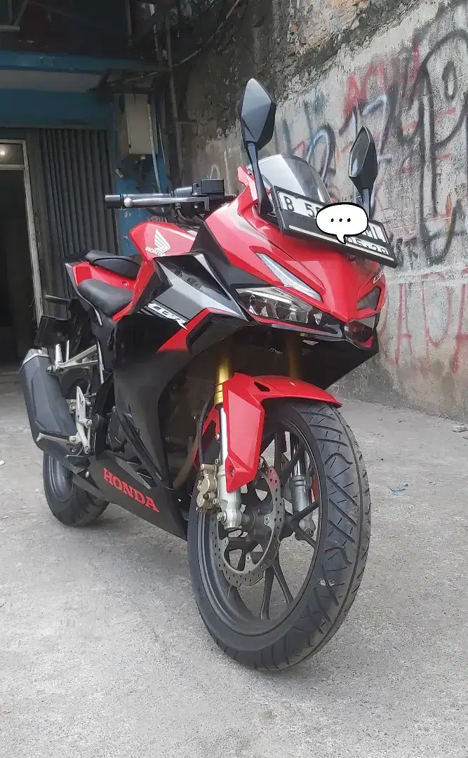 Dp 1.5jt Honda CBR 150 R 150R kredit promo