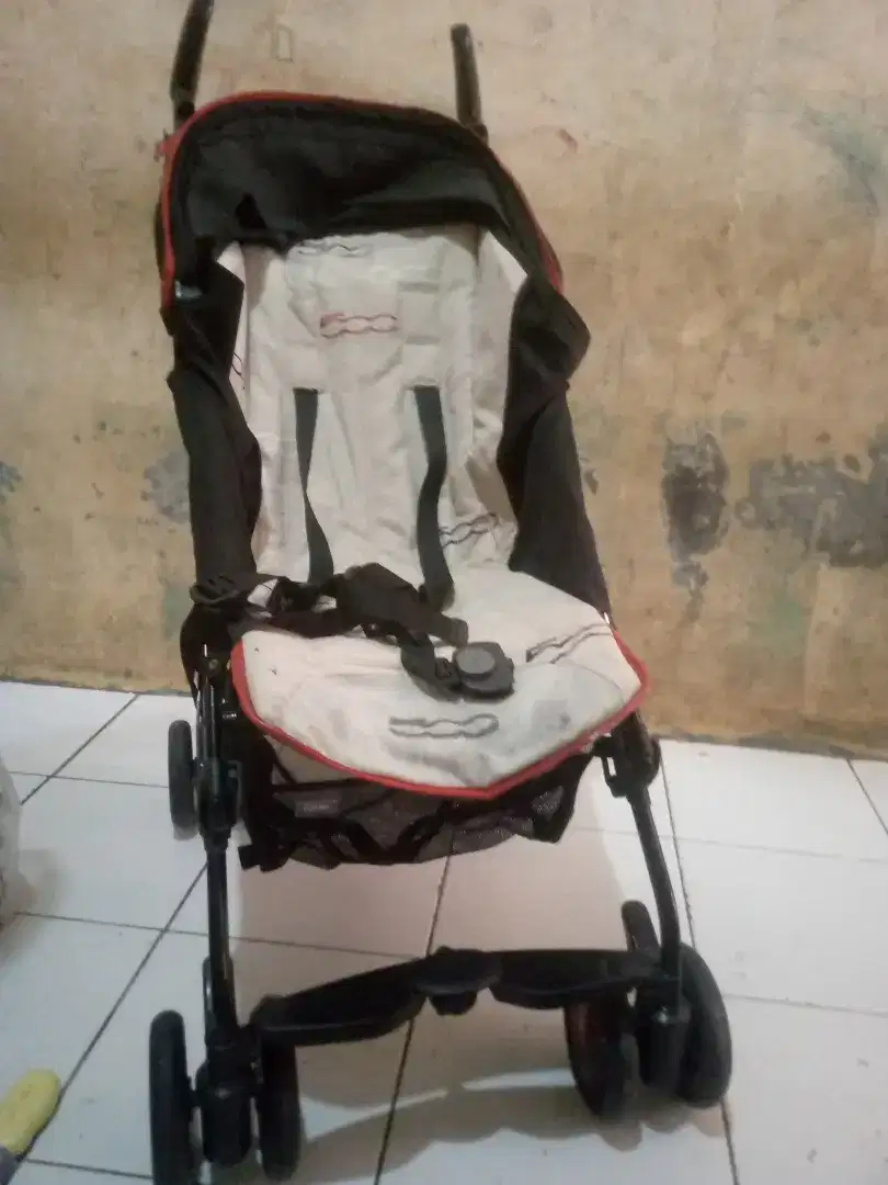 Stroller bekas masih layak pakai