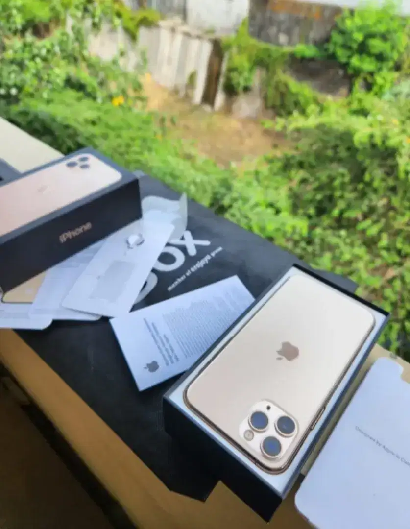 Iphone 11 Pro Max 64 GB iBox Kondisi Seperti Baru