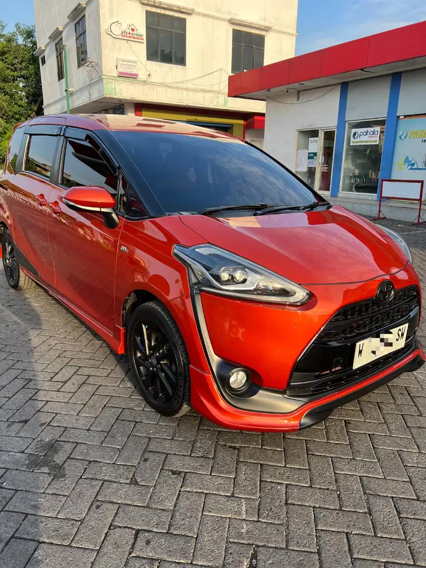 Over kredit Toyota Sienta tipe Q tahun 2017