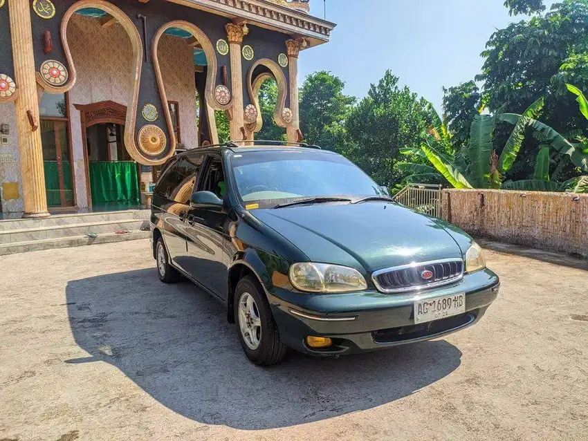 Kia Carnival 2.5 GS 2000 Plat AG mujiono mobil bekas sekoto