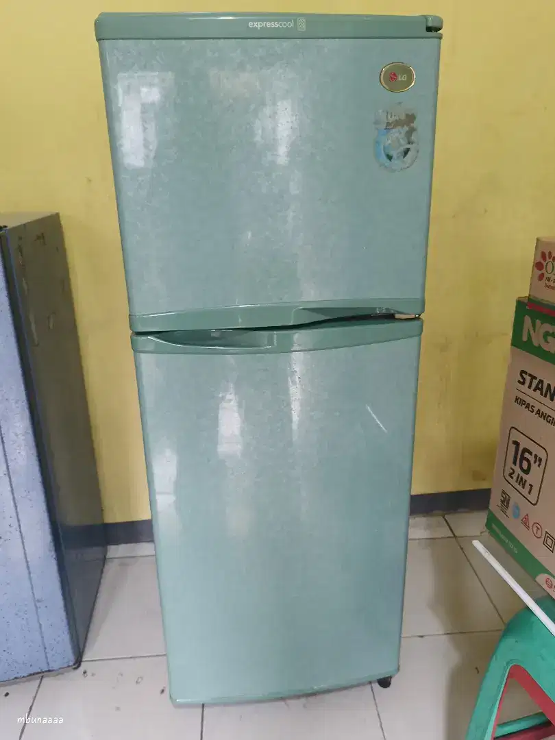 Kulkas 2 pintu LG express cool Orisinil segel kumplit