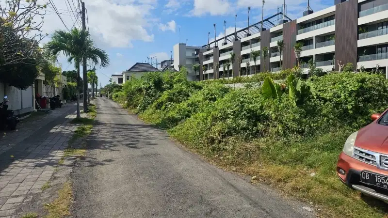 Tanah lingkungan villa di Kerobokan, akses jalan 5 meter