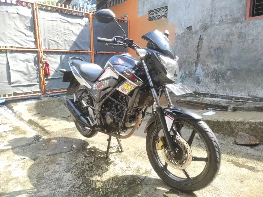 CB 150R OLD Lengkap Standar tangan pertama.