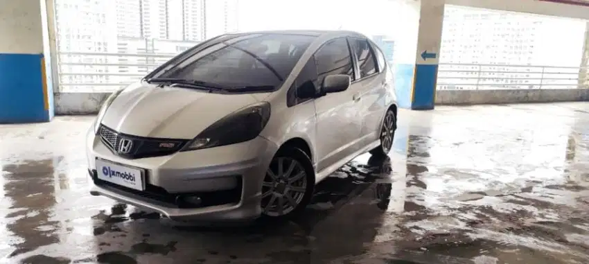 HONDA JAZZ RS 1.5 AT 2014