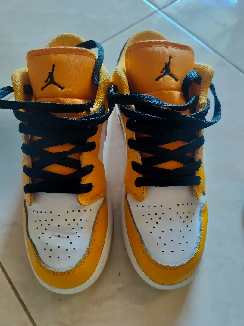 Air jordan low gs taxi