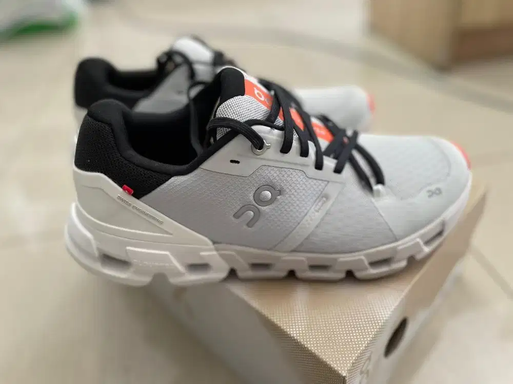 For sale On Cloud (cloudflyer 4)