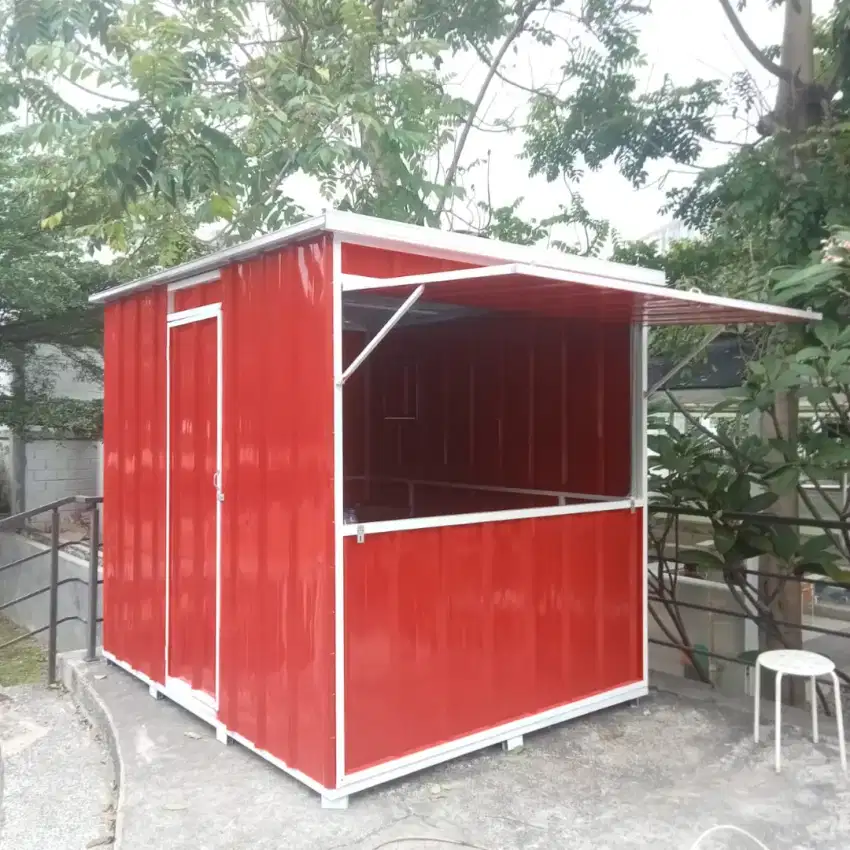 Booth container