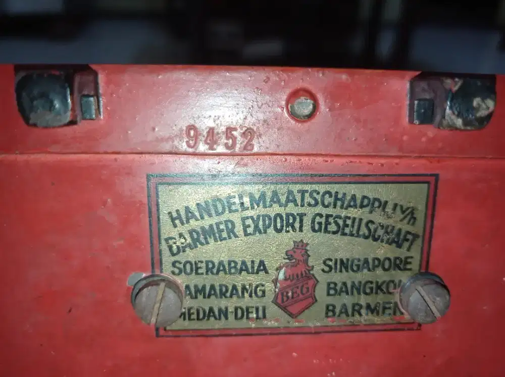 Vintage. Brankas Besi.bagus terawat.Nego