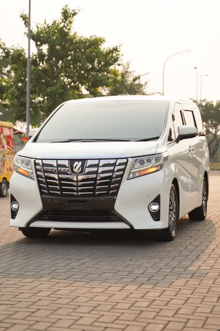 Mewah! Toyota Alphard G Atpm 2016 hyundai staria nissan elgrand