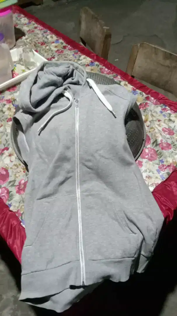 Rompi hoodie pria