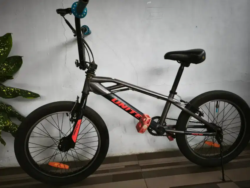 Sepeda BMX united