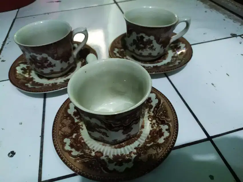 Jual cangkir keramik antik