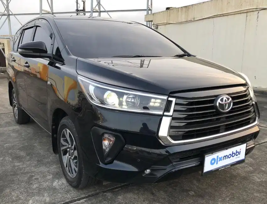 DP Rendah Toyota Kijang Innova 2.0 V Luxury Bensin-MT 2018 8SJSUS CRS