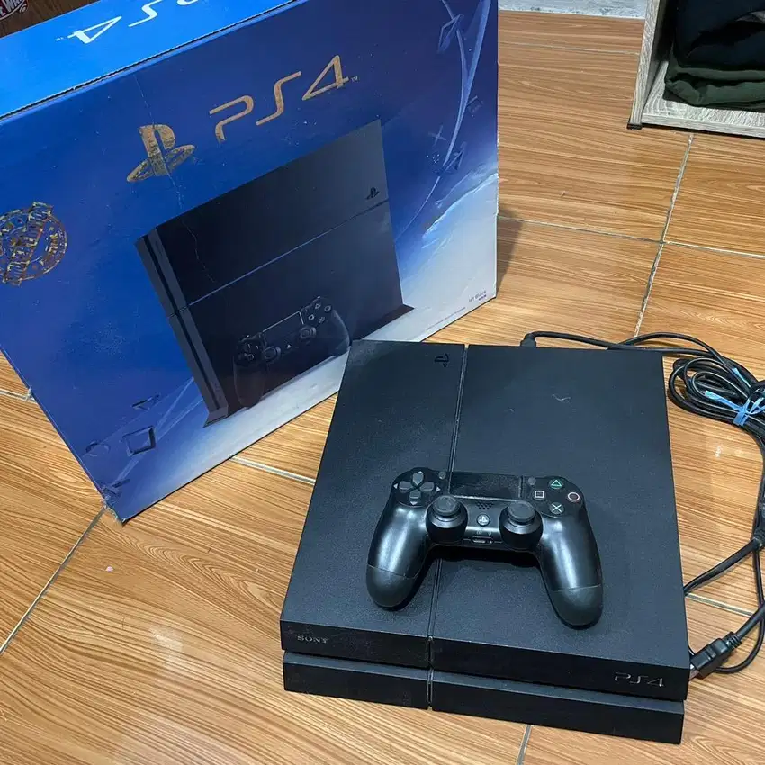 PS4 500GB sdh isi game