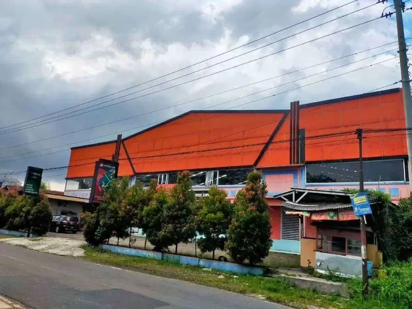 Dijual tanah & gedung Futsal straregis Purwokerto