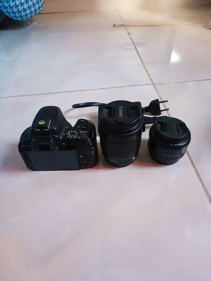 DIJUAL CANON 200D KONDISI MASIH BAGUS