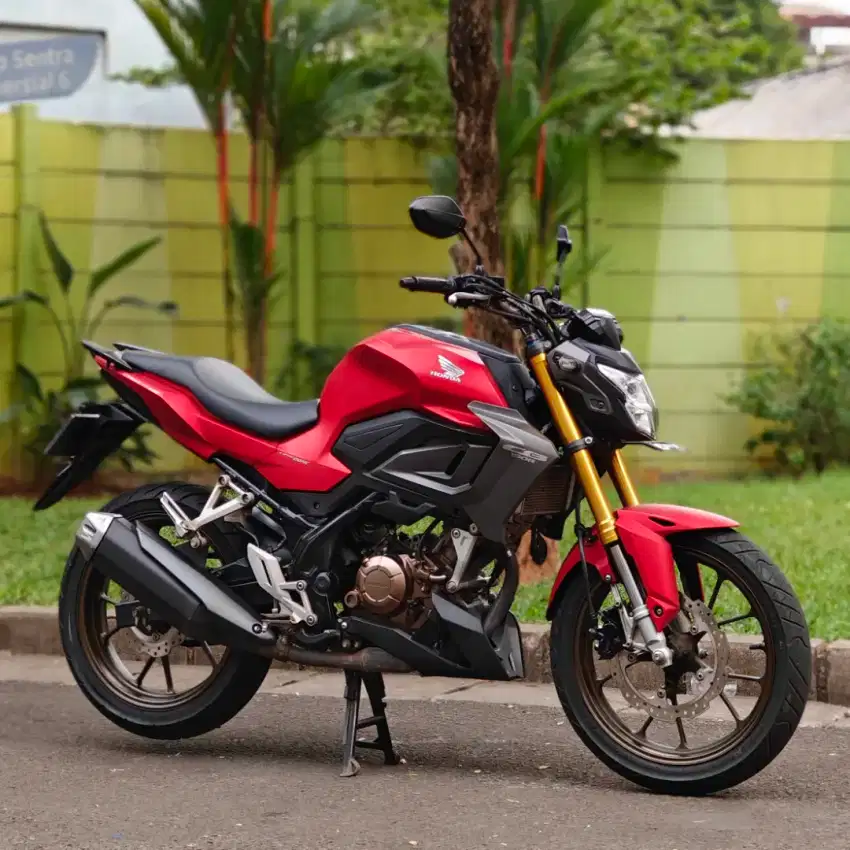 HONDA CB150R NIK 2021 MERAH PAJAK HIDUP TERAWAT