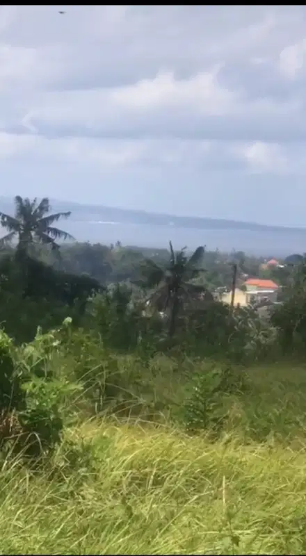 TANAH VIEW LAUT DAN GUNUNG DI SIDEMEN