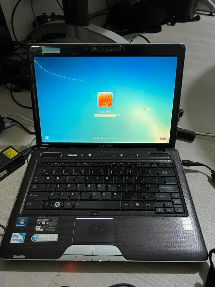 laptop toshiba 14inch