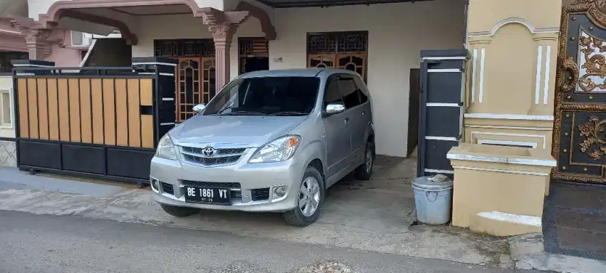 DI JUAL MOBIL AVANZA