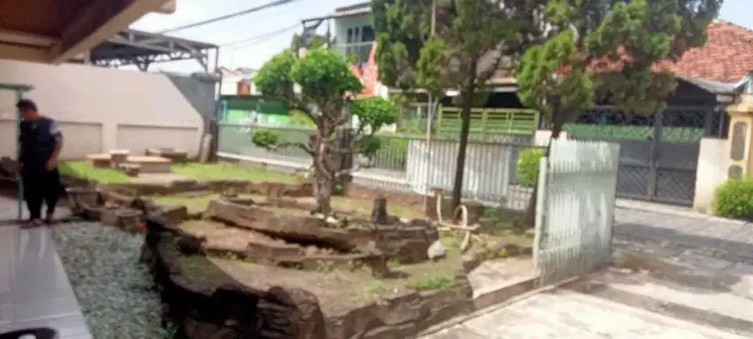 Dijual Rumah Luas Gayungsari, Sby Selatan