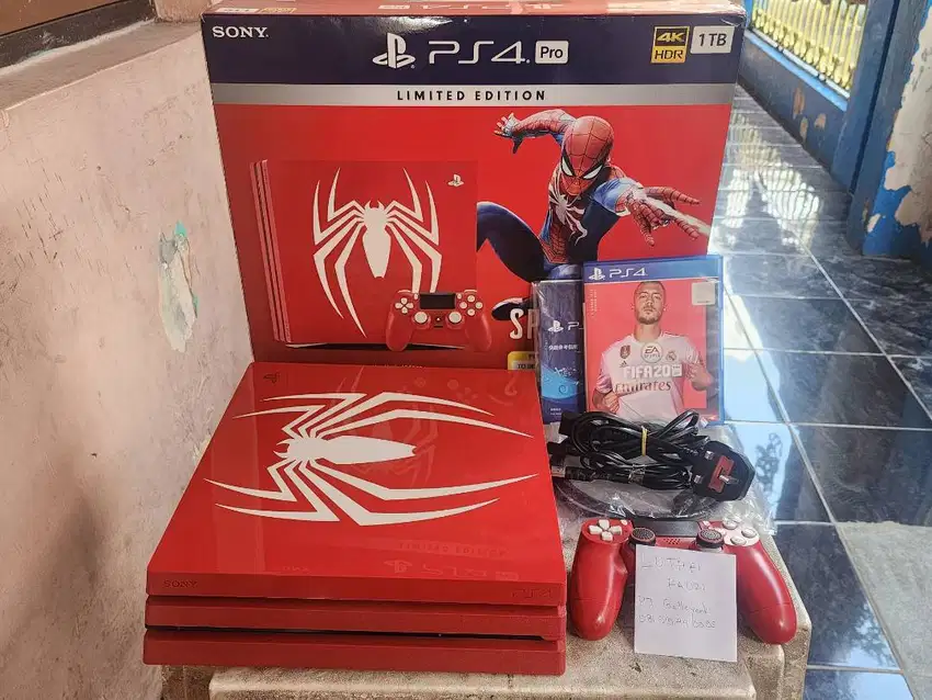 PS 4 PS4 Pro 1TB Spiderman Limited Edition Fullset 01