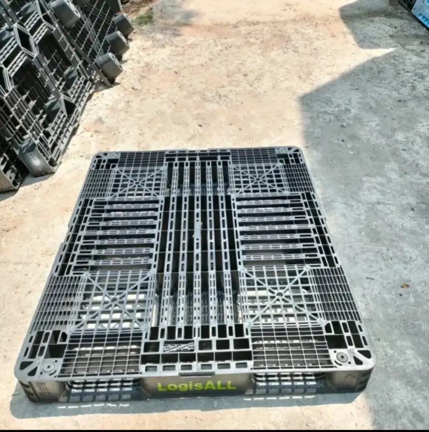 Pallet plastik ukuran 110×130×13cm