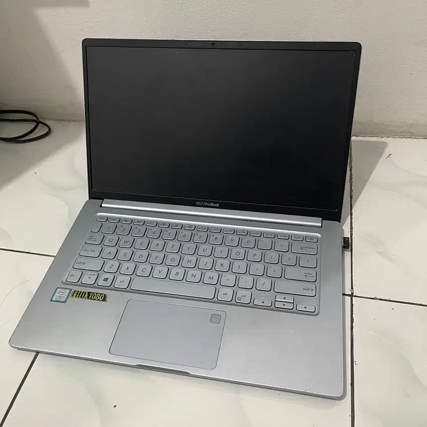 Laptop Second Asus Vivobook K403FA Core i5-8265U Ram 8gb SSD 512gb